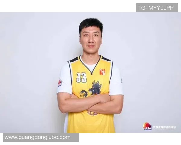 韩硕：从篮球新星到职业生涯转折的精彩旅程与未来展望